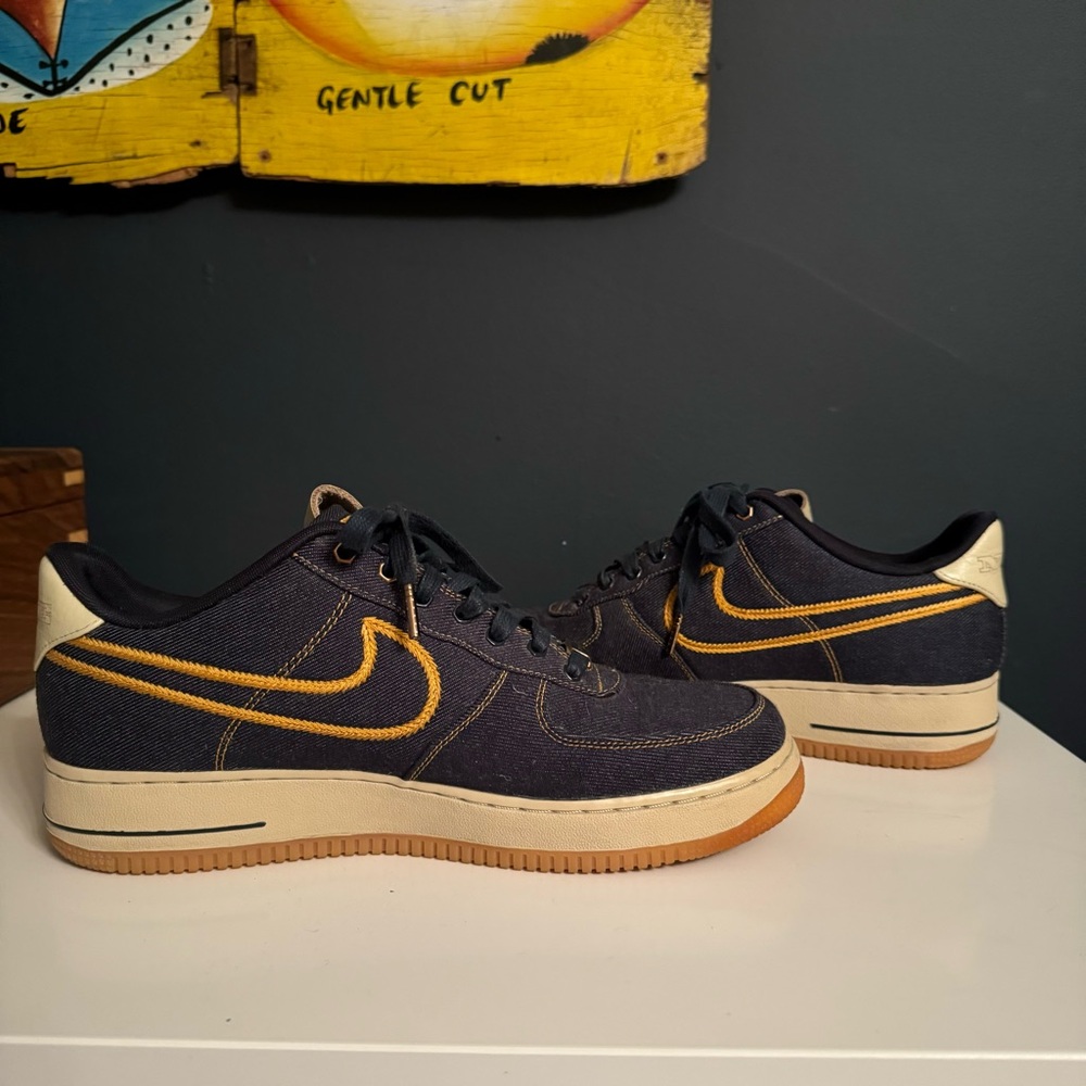 Men’s Nike Air Force 1 QS Denim sneakers